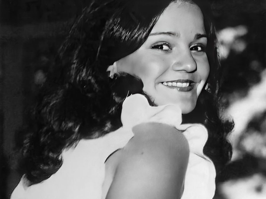 Black and White photo of a young Rebecca Thompson.