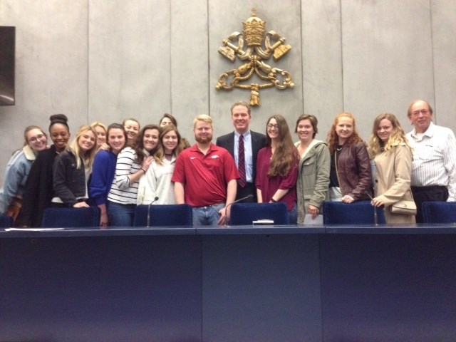 Rome Center Communication, Journalism Students Visit Holy See Press Office
