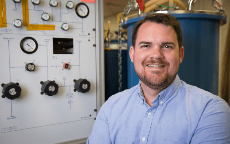 Fulbright College Physicist Receives NSF CAREER Award for Nanowire Research