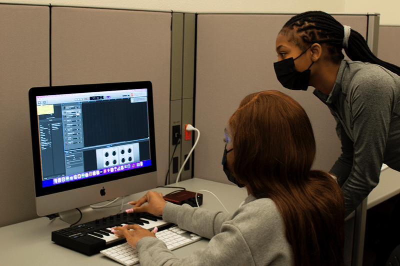 Music Lab Open in Mullins Library